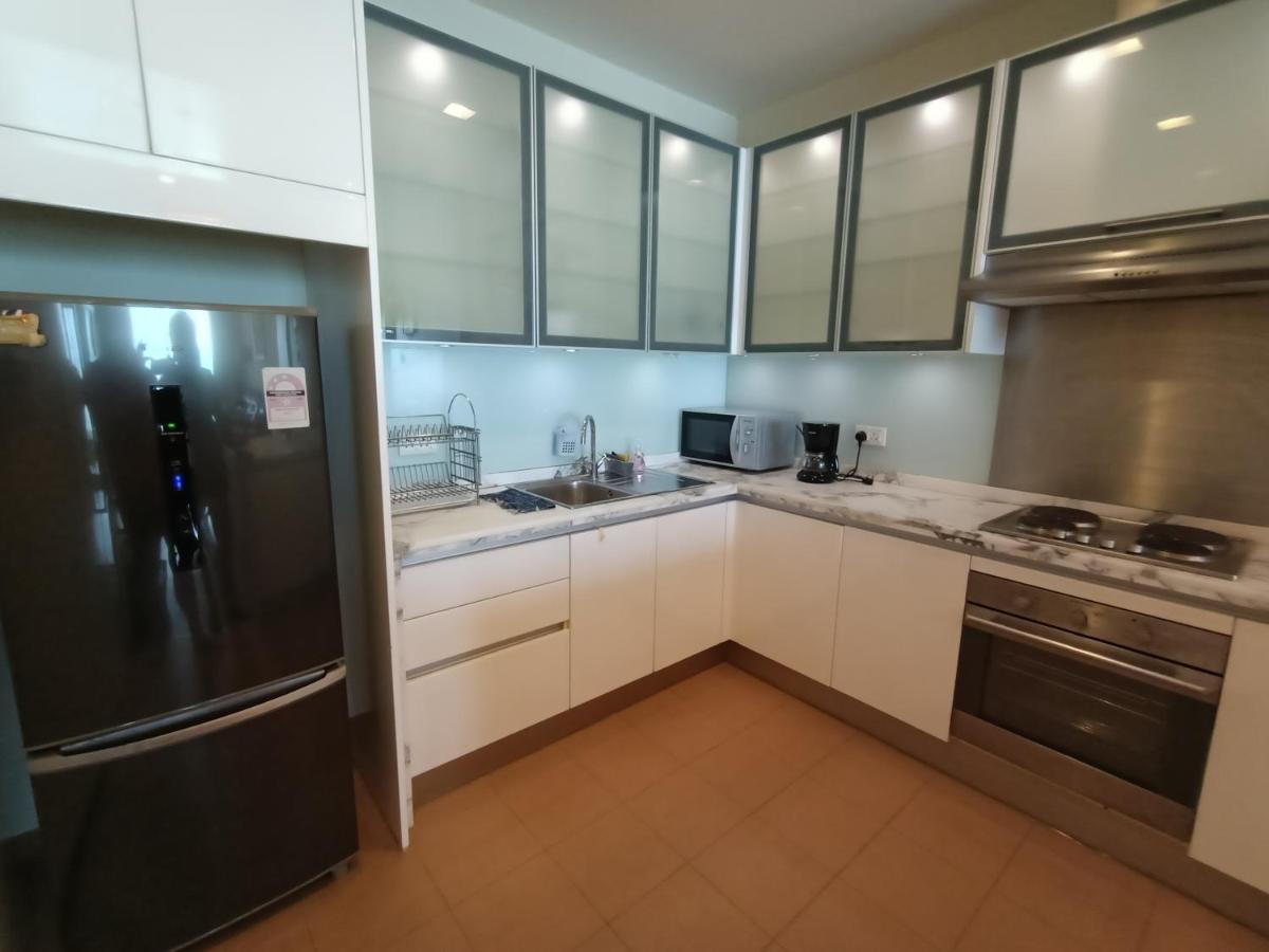 Straits Quay Marina Suites Penang By Aurorahomes Bagan Jermal Exterior foto