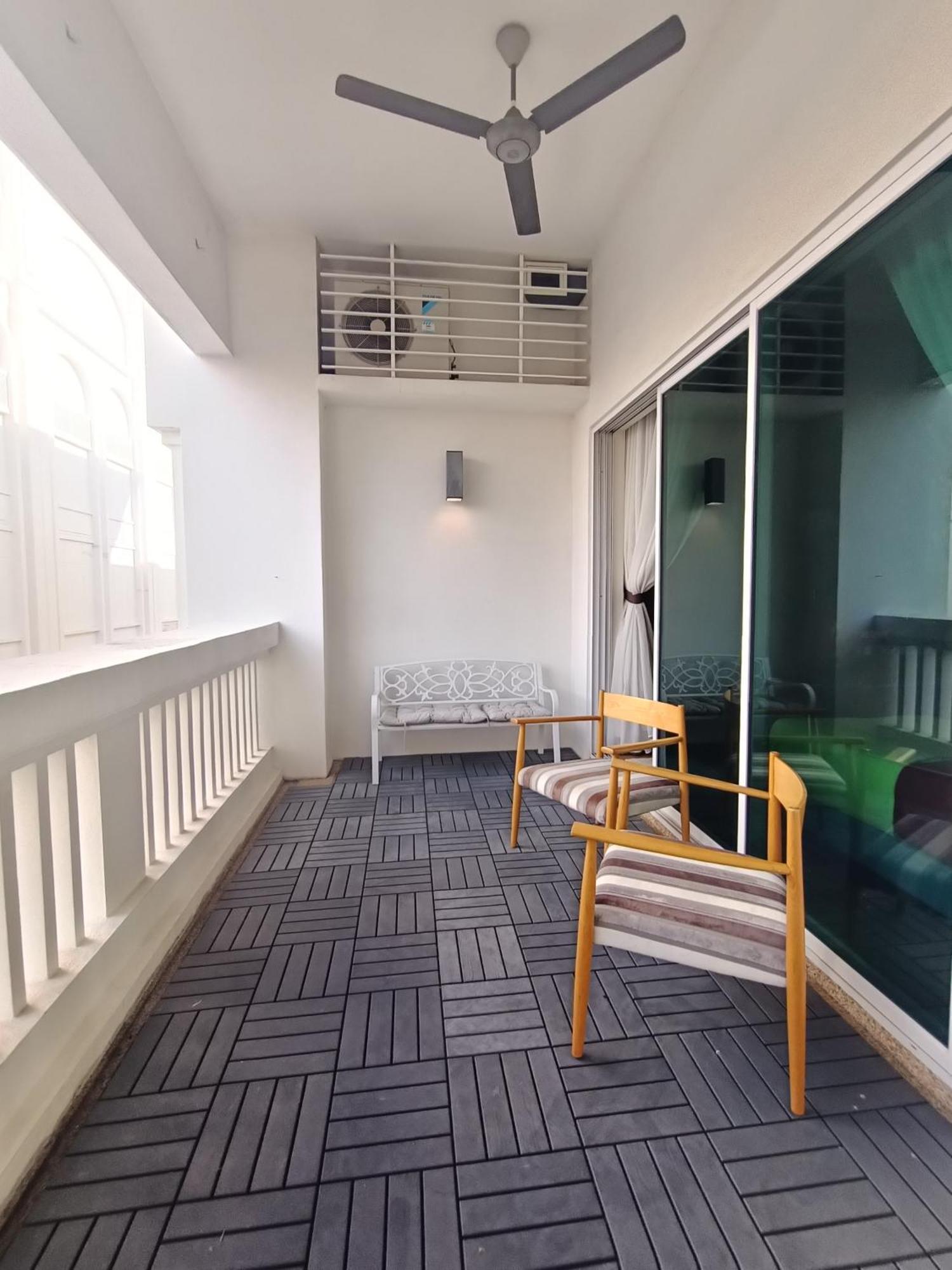 Straits Quay Marina Suites Penang By Aurorahomes Bagan Jermal Exterior foto