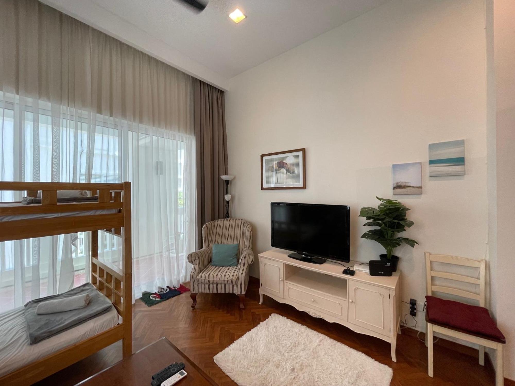 Straits Quay Marina Suites Penang By Aurorahomes Bagan Jermal Exterior foto